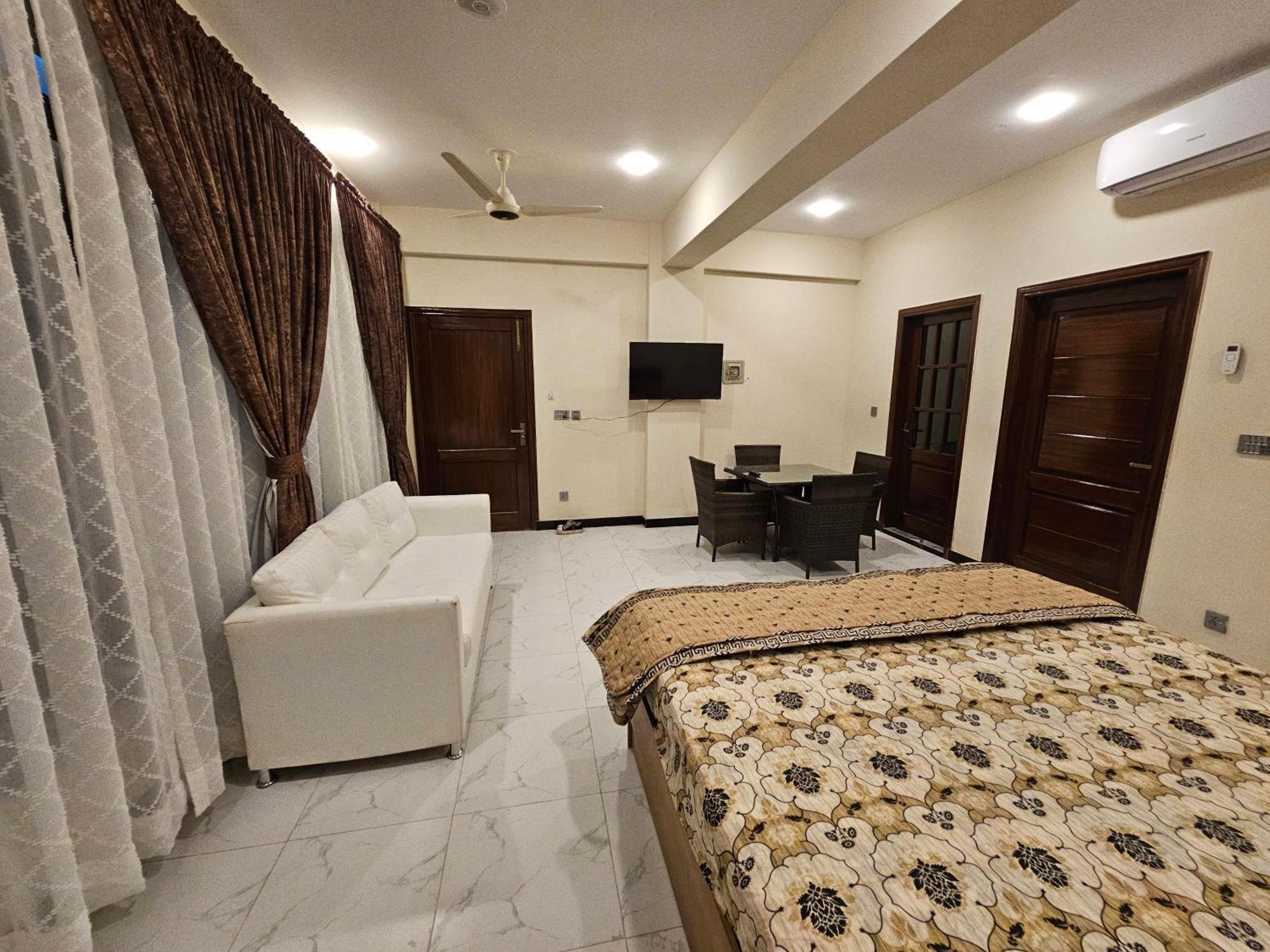 Motorway Majesty Suites Islamabad - Near Islamabad International Airport And Motorway Exterior foto